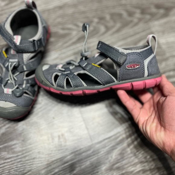 KEEN Girls Sandals-Size 13US - Picture 4 of 7